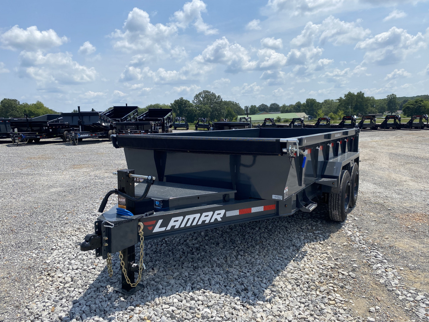 2026 Lamar Trailers DL831428 in Dexter, KY