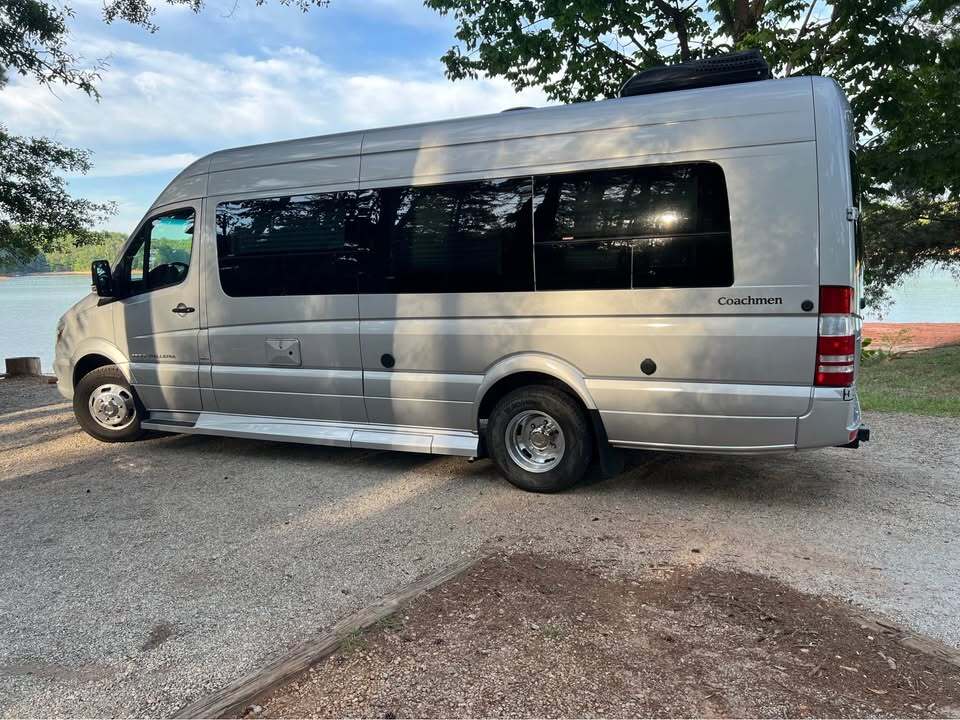2017 Coachmen GALLERIA 24D in lavonia GA