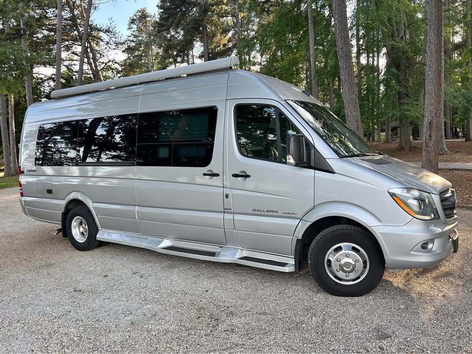 2017 Coachmen GALLERIA 24D RV