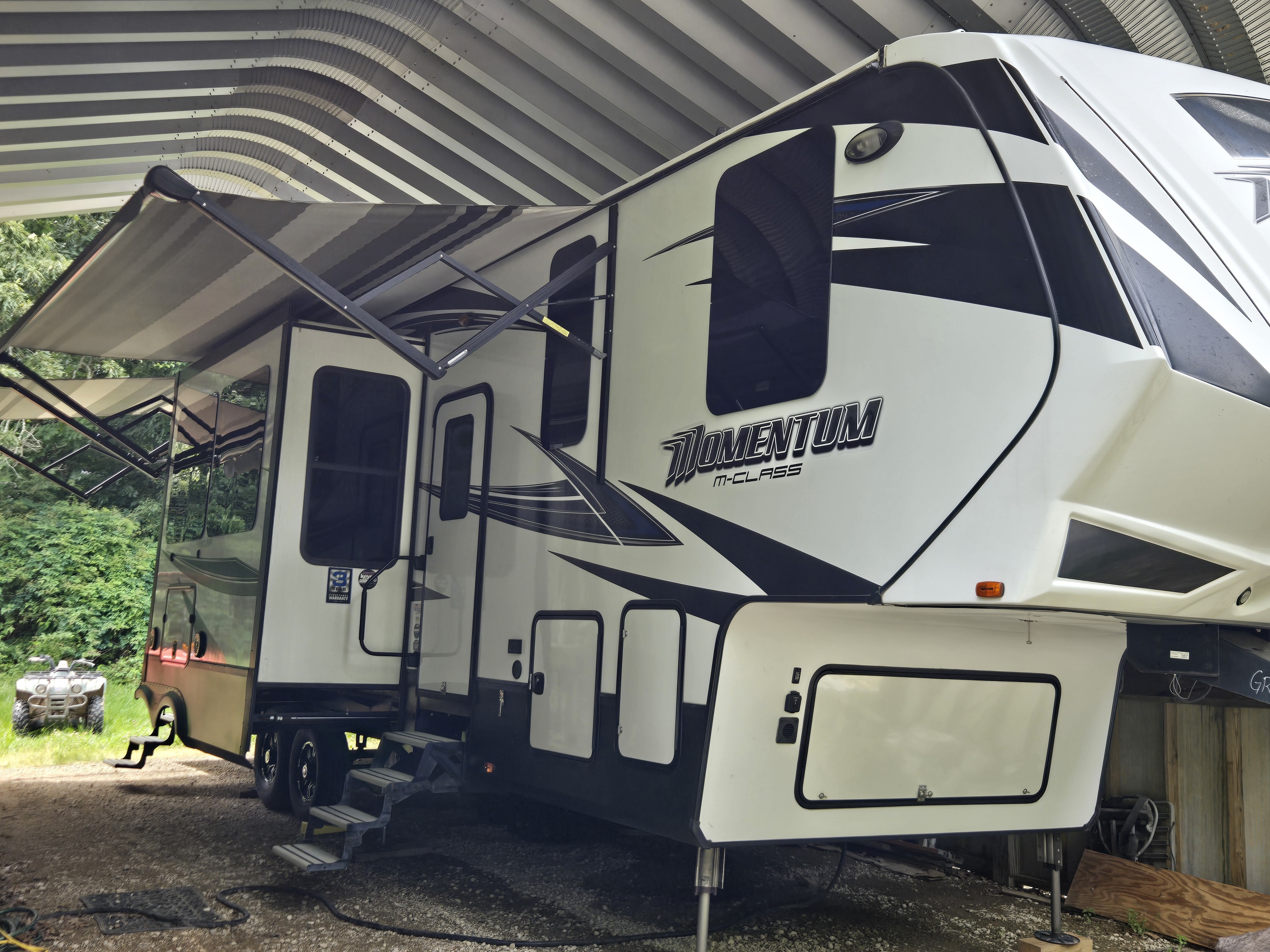 2018 Grand Design MOMENTUM 351M RV