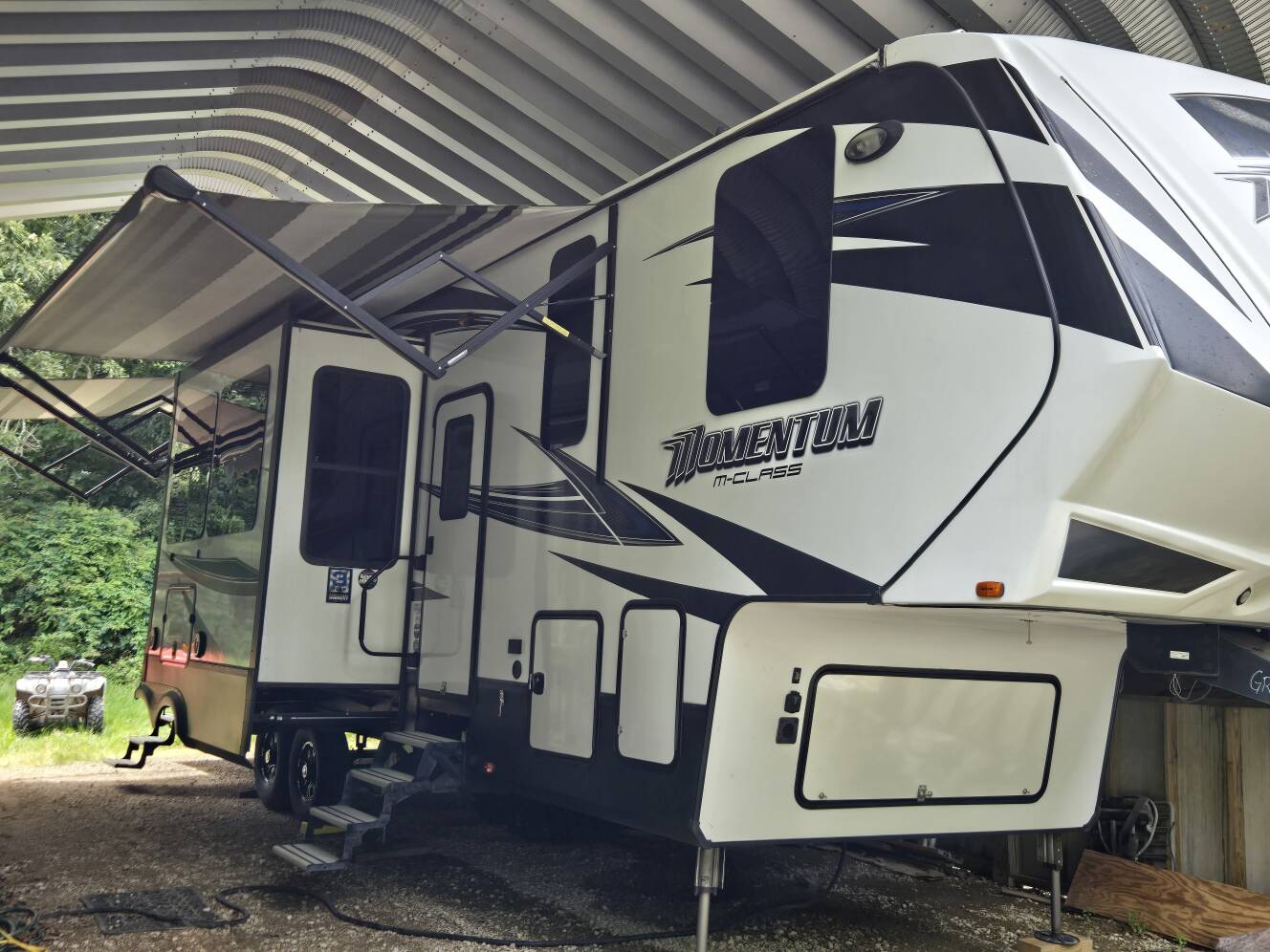 A photo of this 2018 Grand Design MOMENTUM 351M