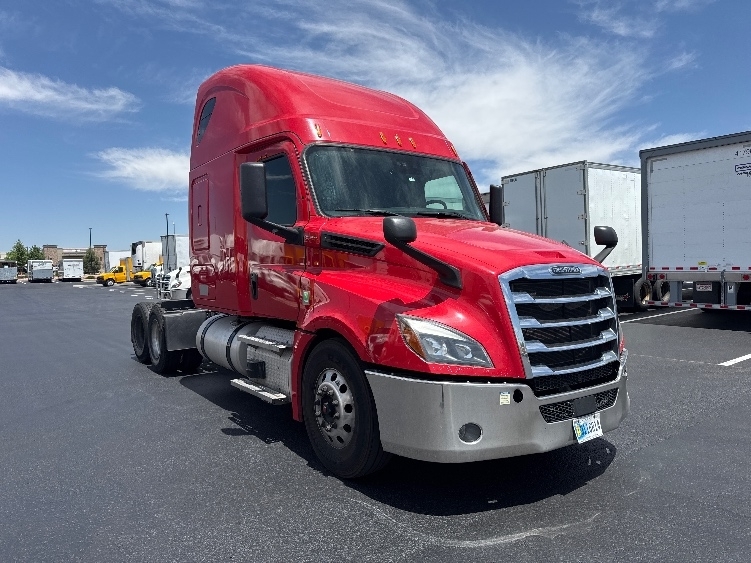 2022 FREIGHTLINER CASCADIA 126 in Aurora, CO