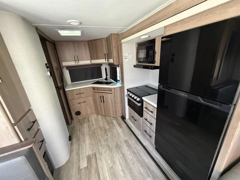 2023 Grand Design RV Imagine 22MLE