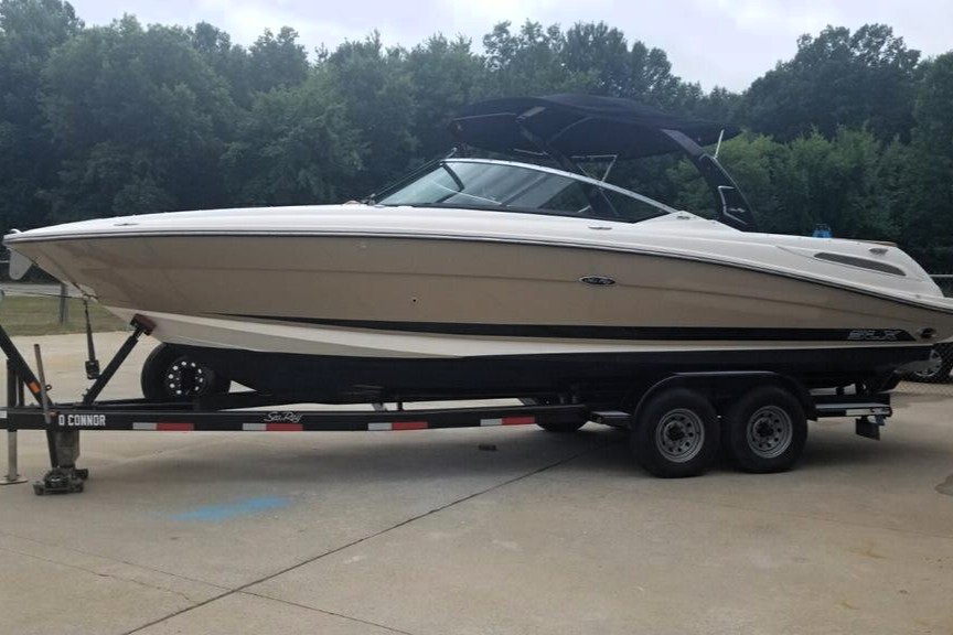 2014 Sea Ray 270SLX W 230 in charlevoix MI