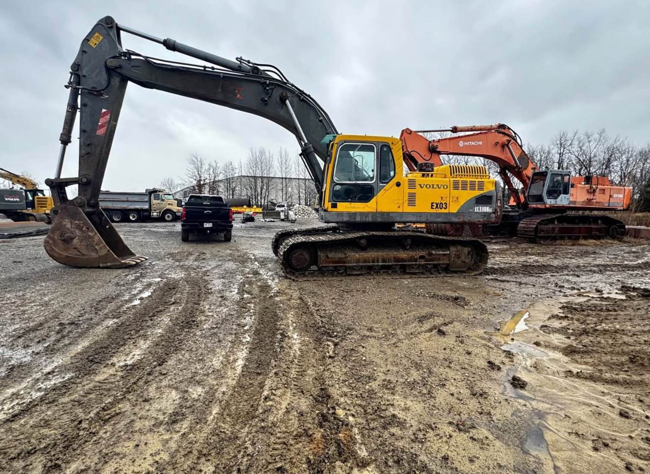 2006 Volvo EC 330 BLC in Wayne, MI