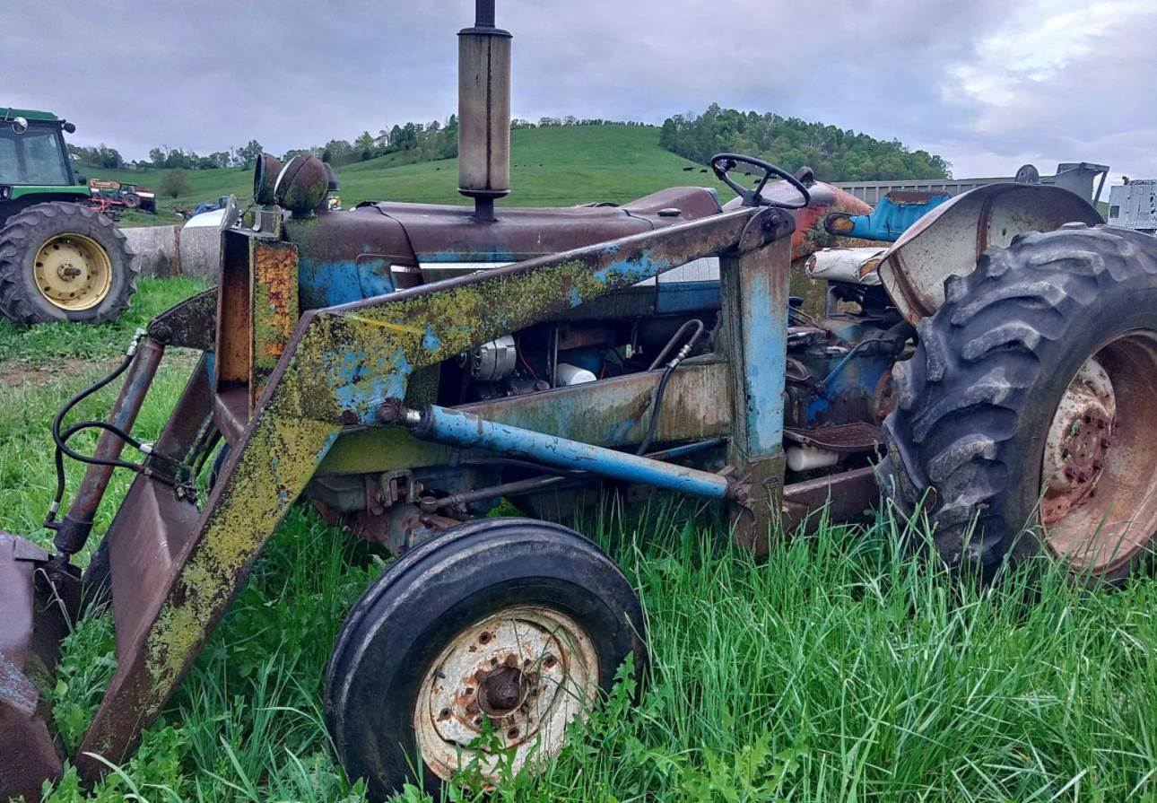 1982 Ford 4600 in Wayne, MI