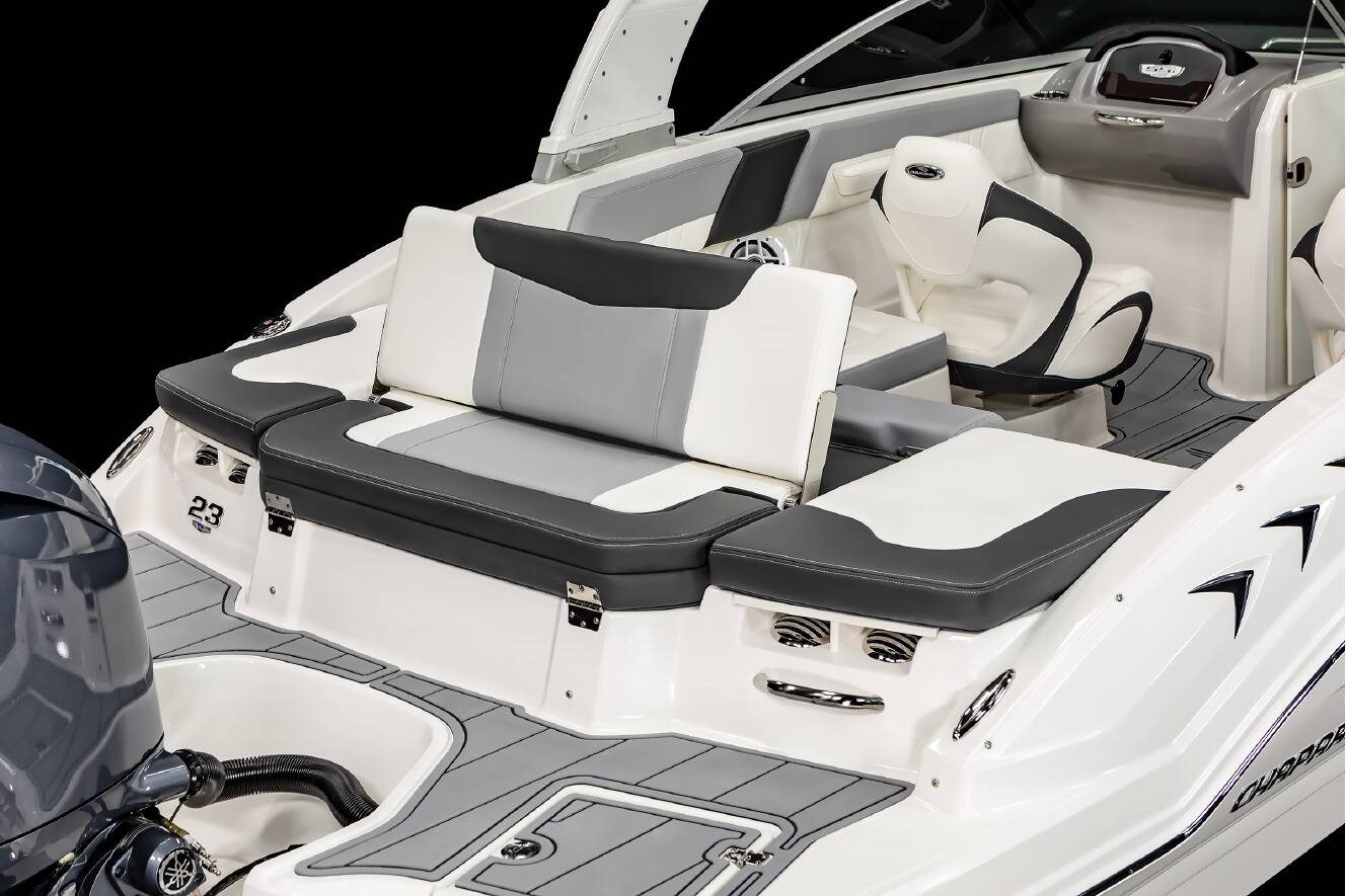 A photo of this 2025 Chaparral 23 SSi OB