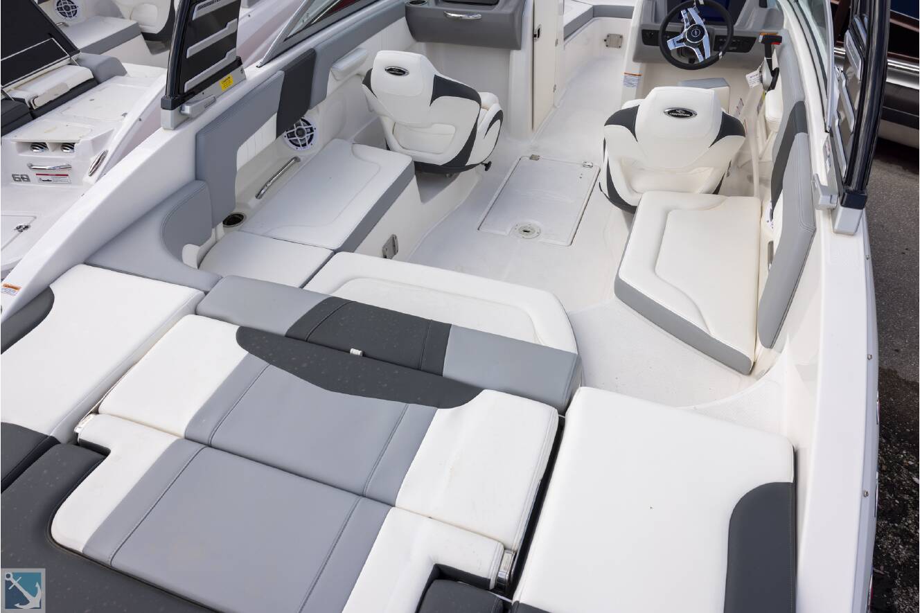 A photo of this 2025 Chaparral 23 SSi OB