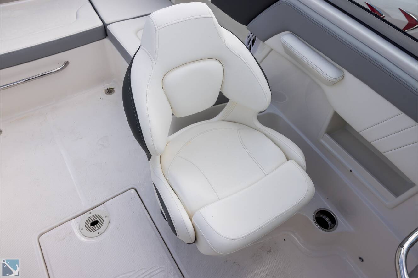 A photo of this 2025 Chaparral 23 SSi OB