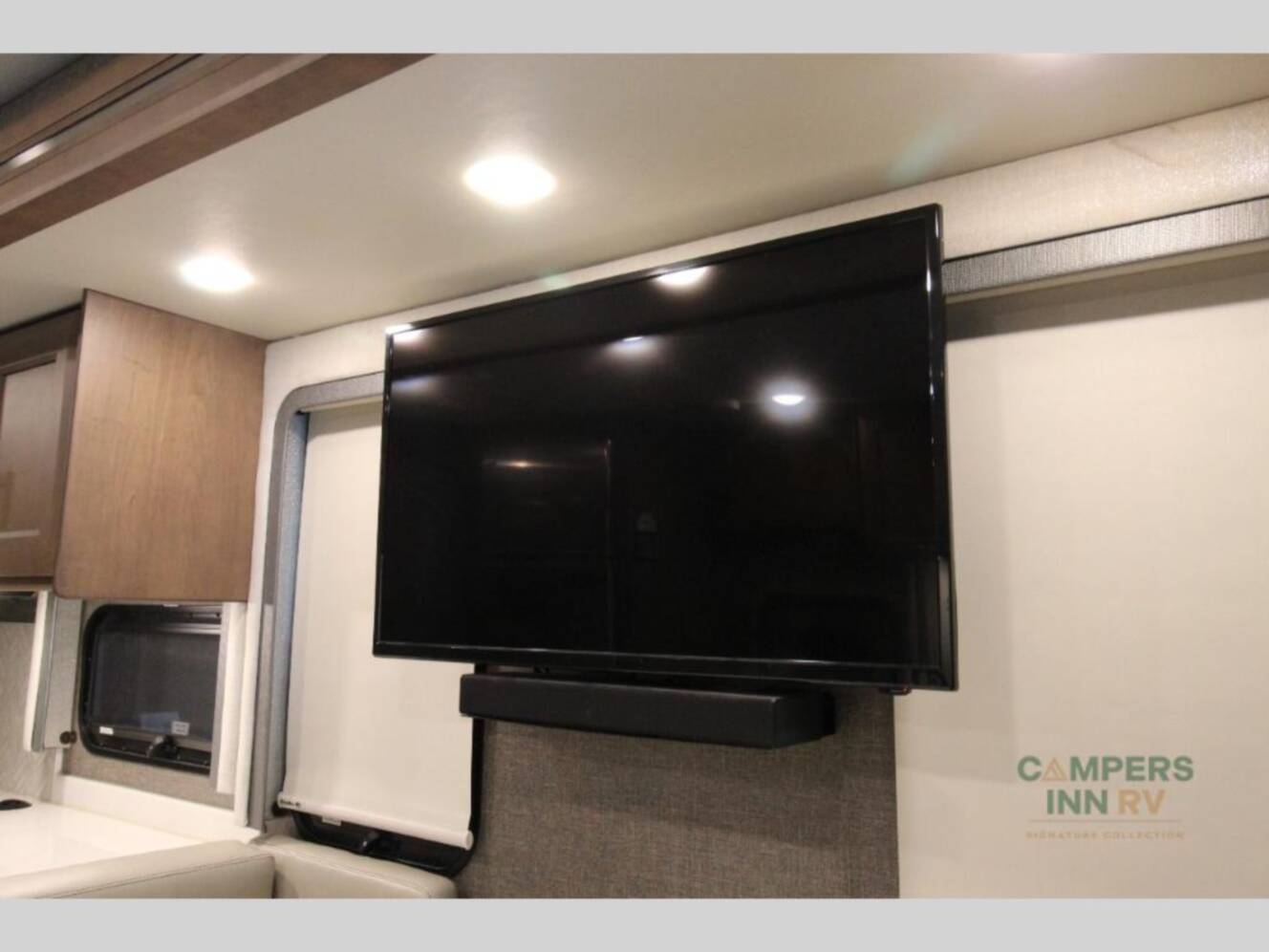 A photo of this 2022 Thor Motor Coach Palazzo 33.5