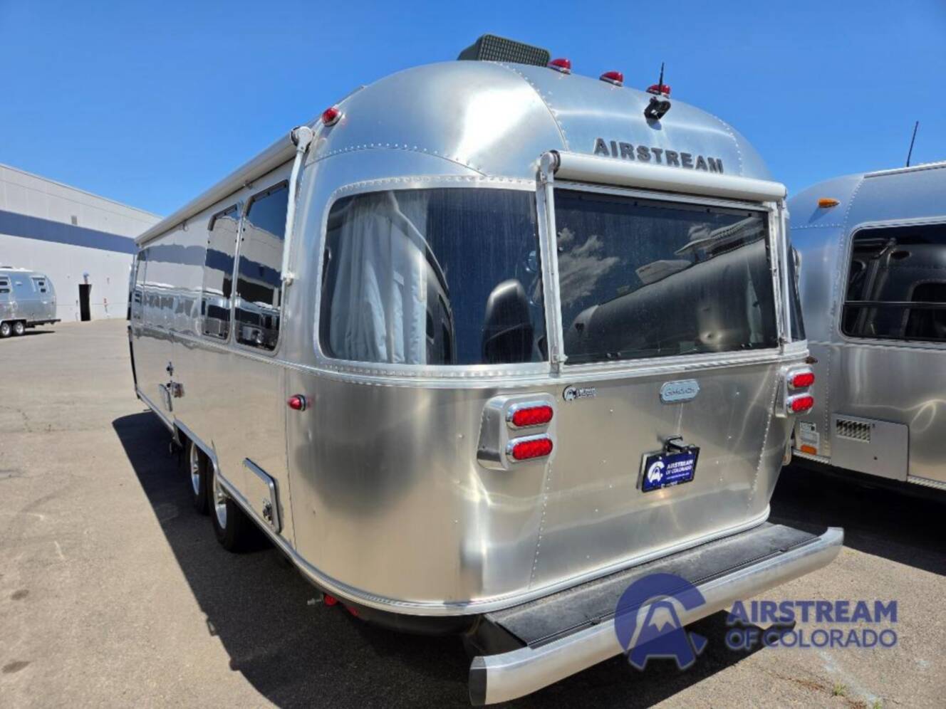 A photo of this 2022 Airstream Globetrotter 27FB Queen