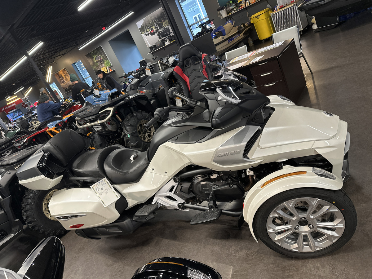 2026 Can-Am Spyder F3 Limited Dark F3 LIMITED in Winston-salem, NC