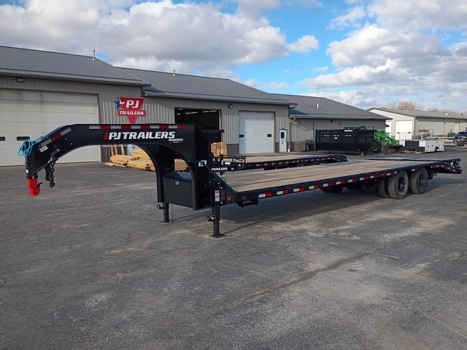 2026 PJ Trailers LD322 in Hilbert, WI
