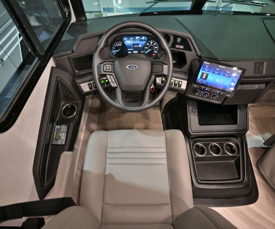 2026 Fleetwood BOUNDER 33C in port st. lucie FL