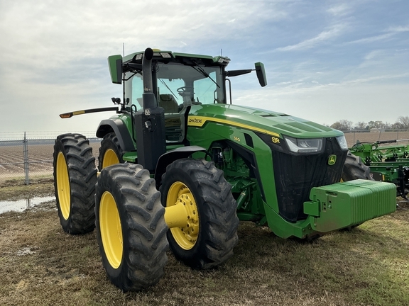 2022 John Deere 8R 340 in Lake Providence, LA