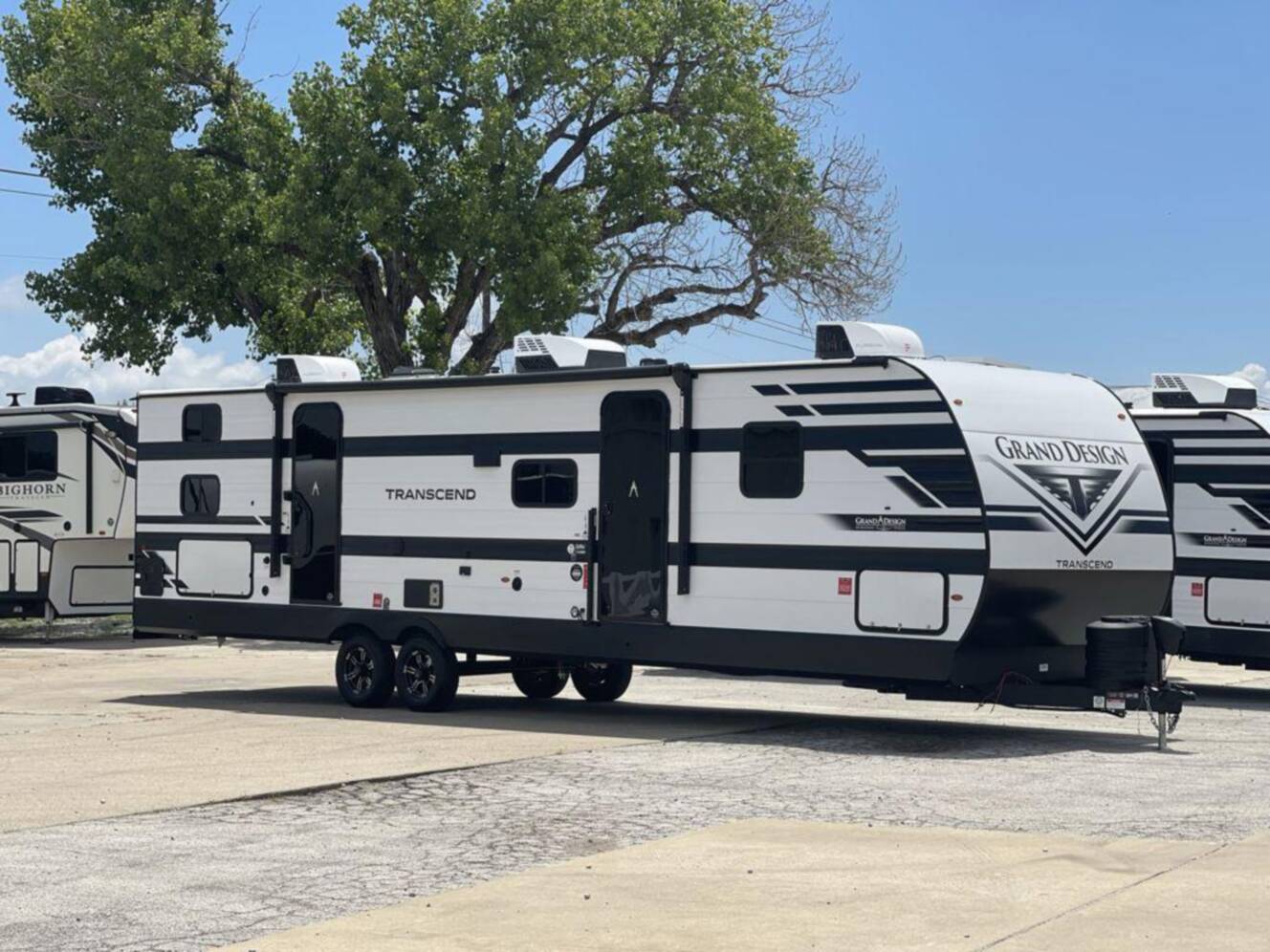 A photo of this 2027 Grand Design Transcend 325BHT