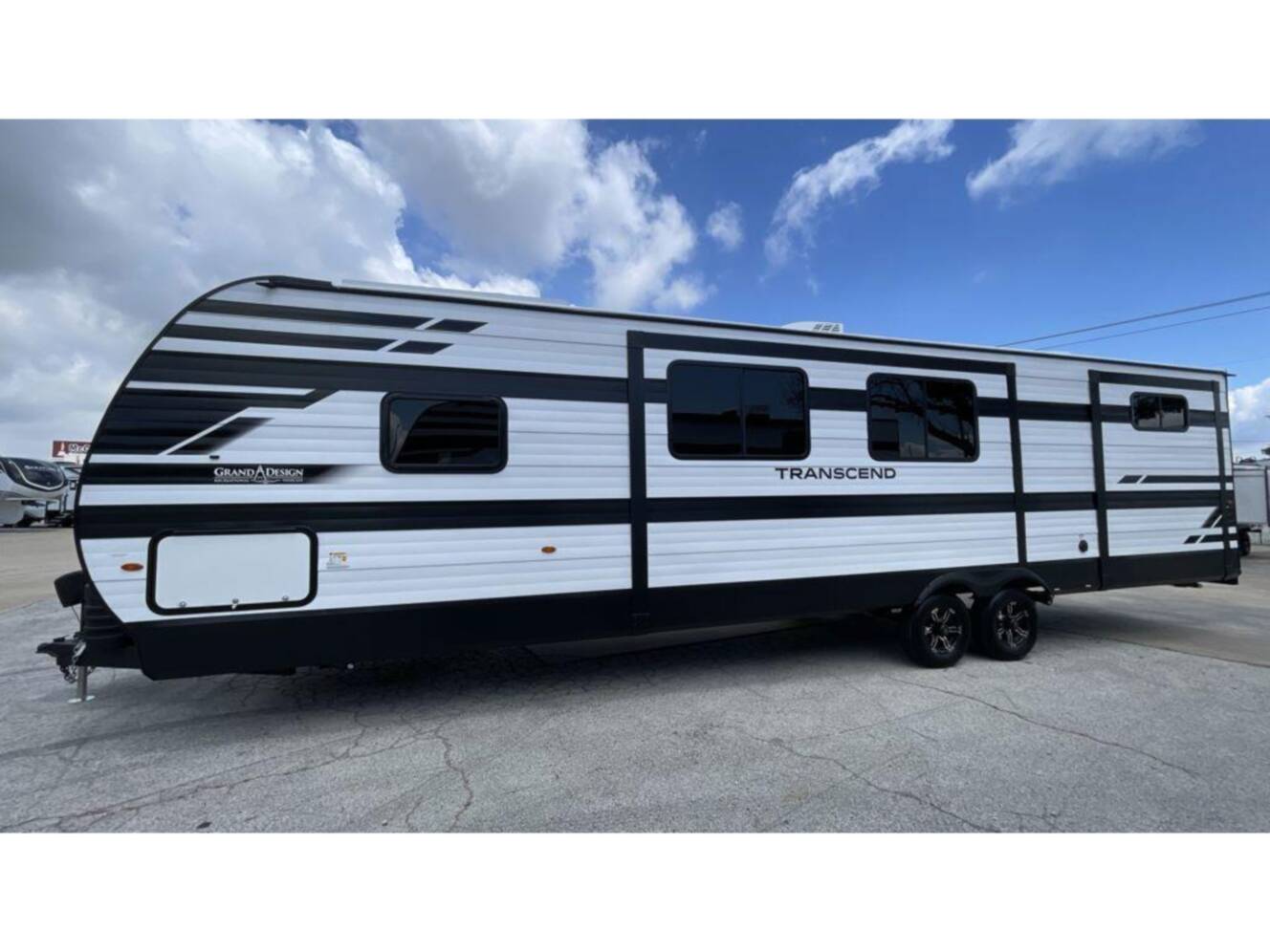 A photo of this 2027 Grand Design Transcend 325BHT