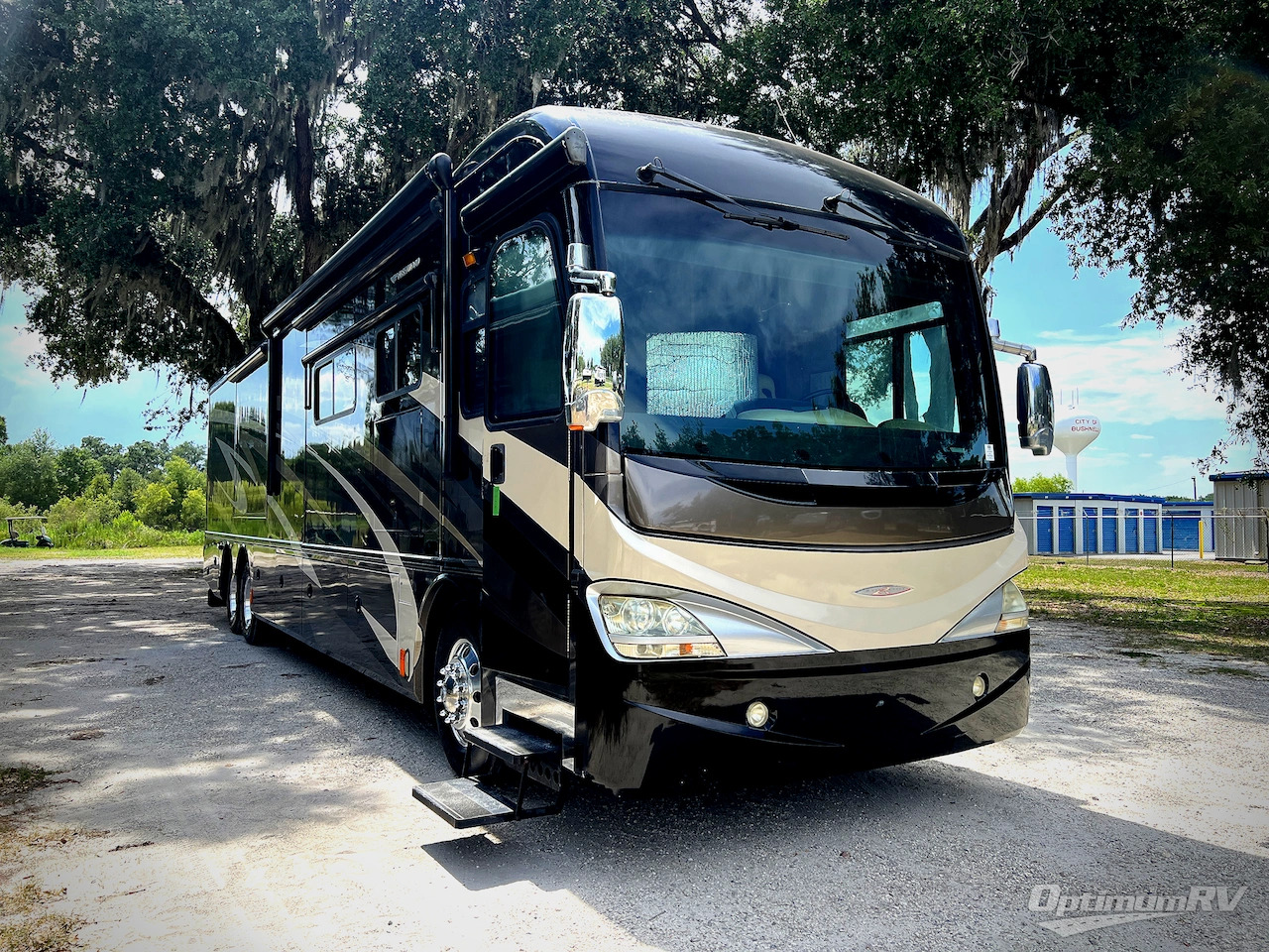 2010 Fleetwood Revolution LE 42T in bushnell FL