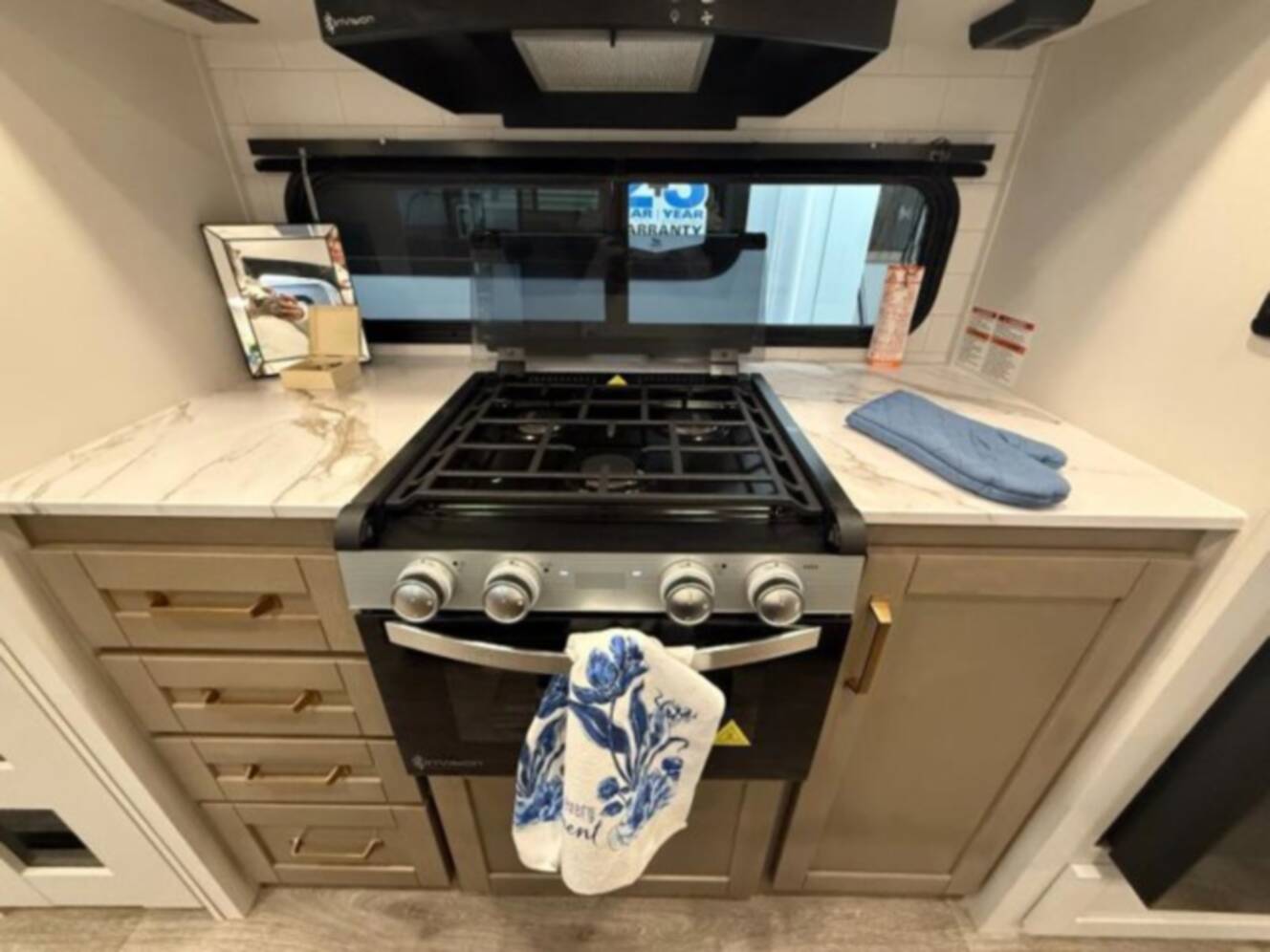 A photo of this 2026 Jayco Eagle SLE 30RLT