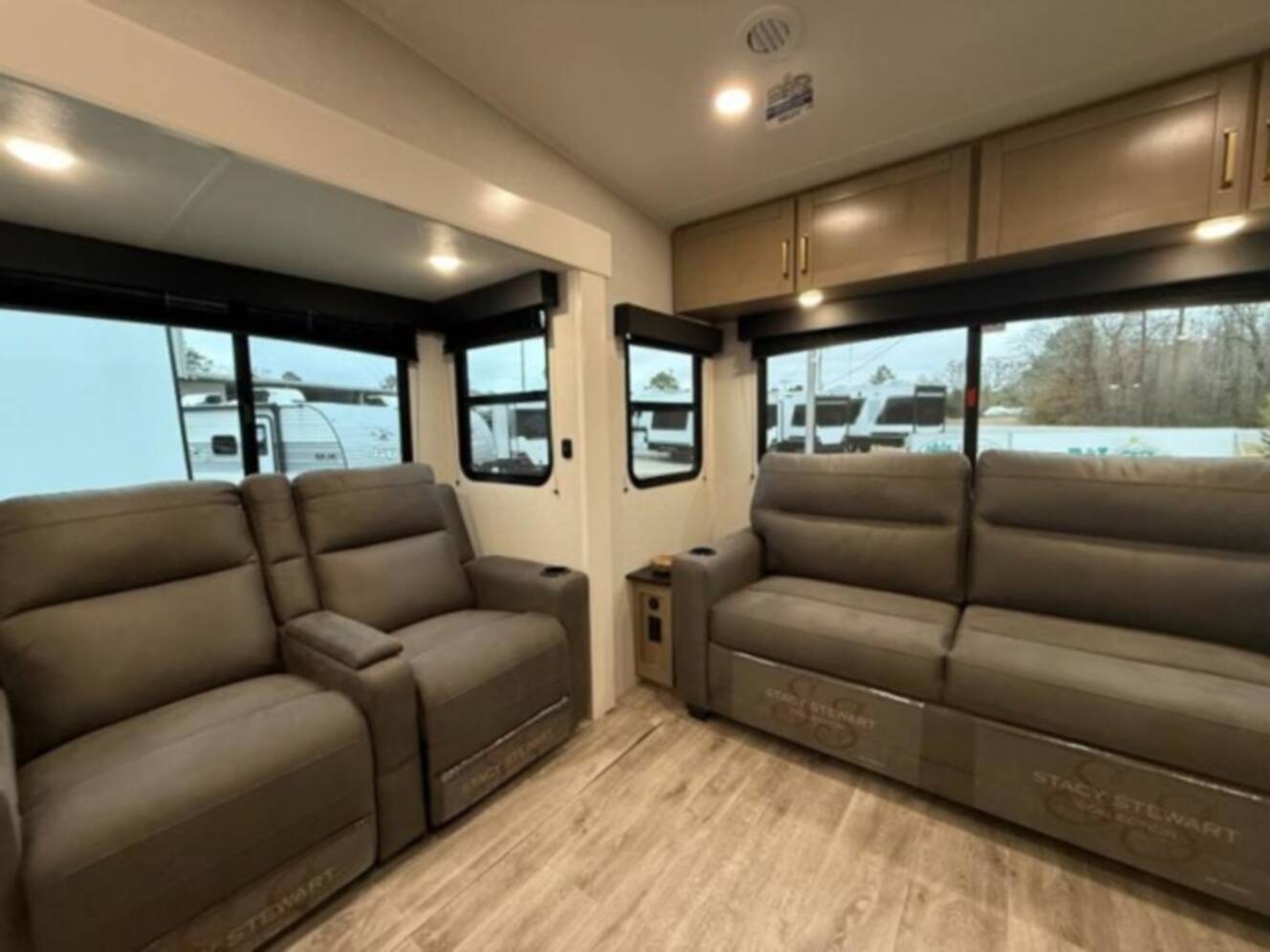 A photo of this 2026 Jayco Eagle SLE 30RLT