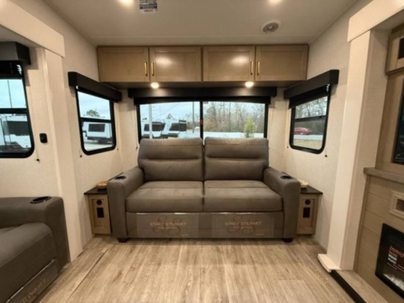 A photo of this 2026 Jayco Eagle SLE 30RLT