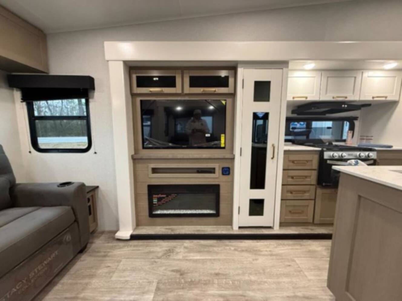 A photo of this 2026 Jayco Eagle SLE 30RLT