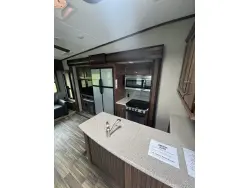 2017 KEYSTONE MONTANA HIGH COUNTRY 370BR