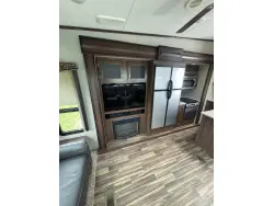 2017 KEYSTONE MONTANA HIGH COUNTRY 370BR