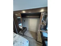 2017 KEYSTONE MONTANA HIGH COUNTRY 370BR