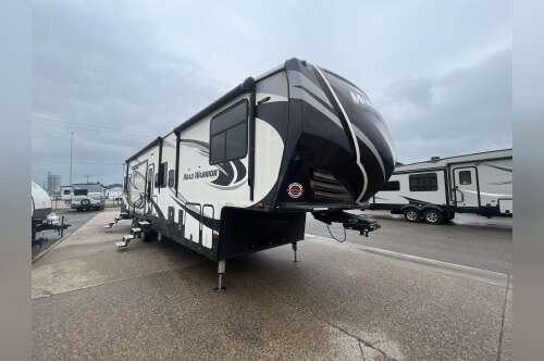 2018 Heartland ROAD WARRIOR 427 427RW in west fargo ND