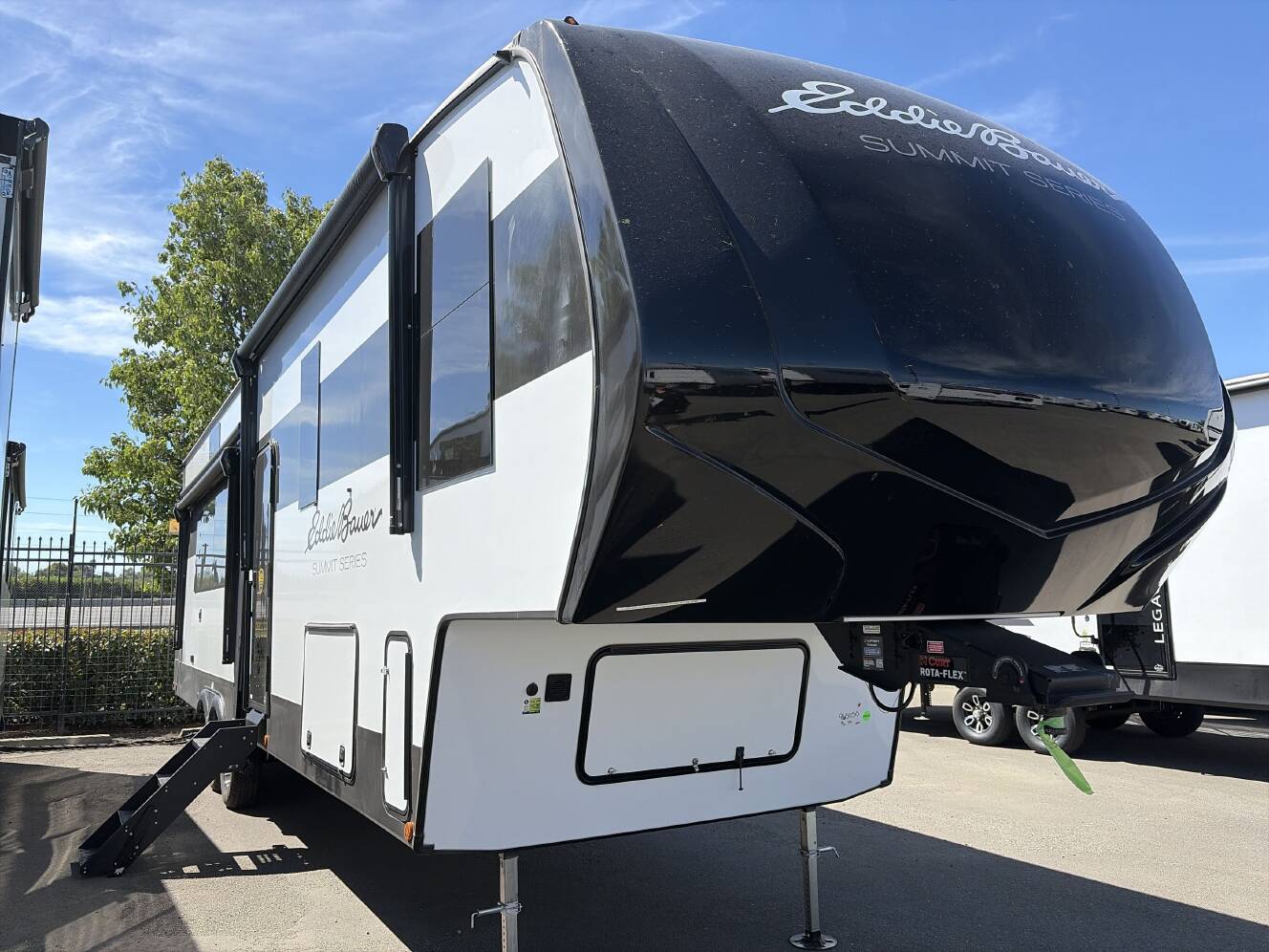 A photo of this 2027 Dutchmen EDDIE BAUER SUMMIT 3511RK