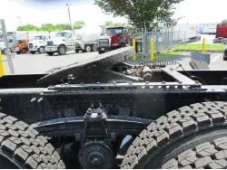 2018 VOLVO VHD64FT300