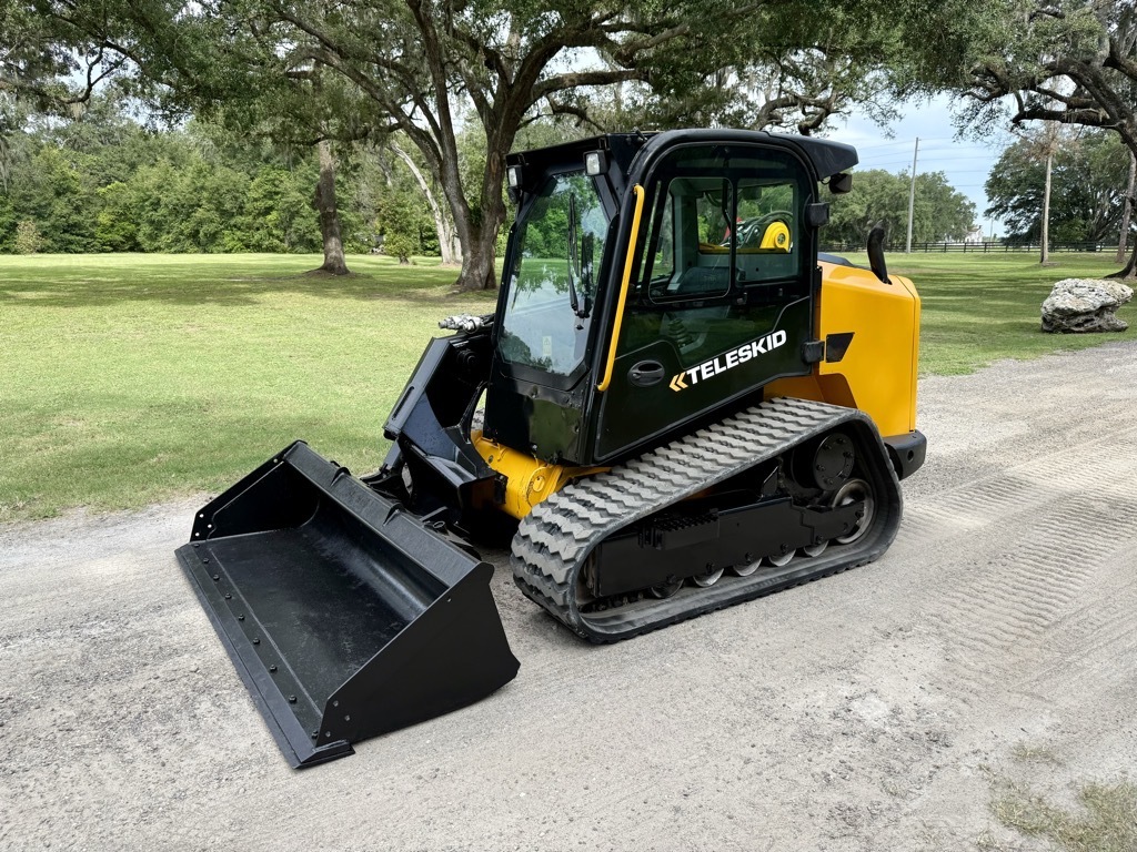 2022 JCB 3TS-8T in Zephyrhills, FL