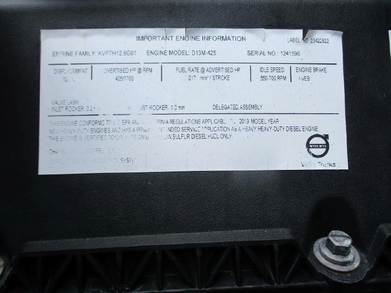 2020 VOLVO VNR64T640