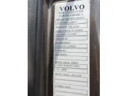 2020 VOLVO VNR64T640