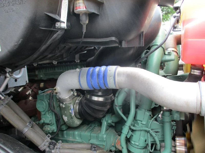 2020 VOLVO VNR64T640