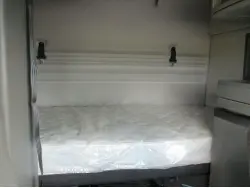2020 VOLVO VNR64T640