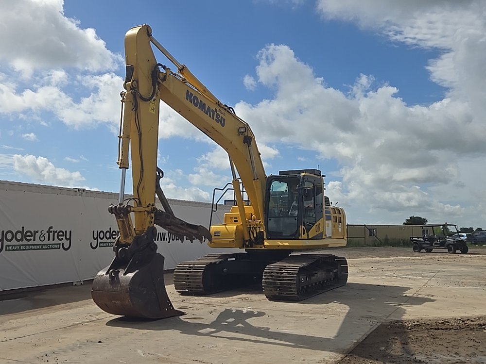 2017 KOMATSU PC210LC-11 in North Baltimore, OH
