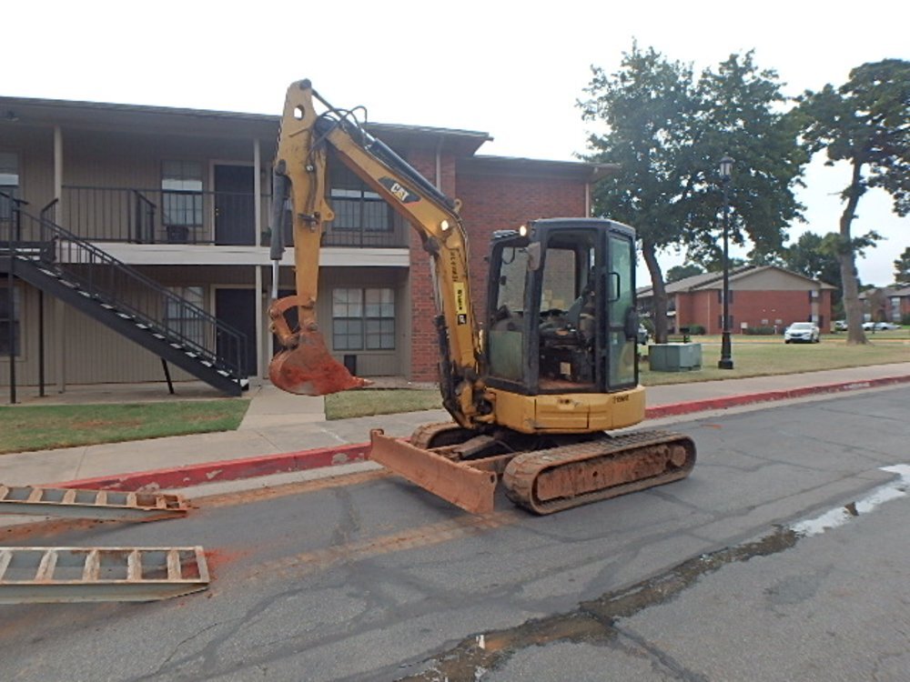 2015 CAT 304E2 in North Baltimore, OH
