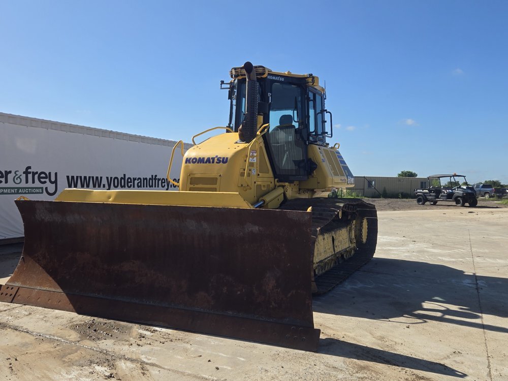 2022 KOMATSU D61PX-24 in North Baltimore, OH