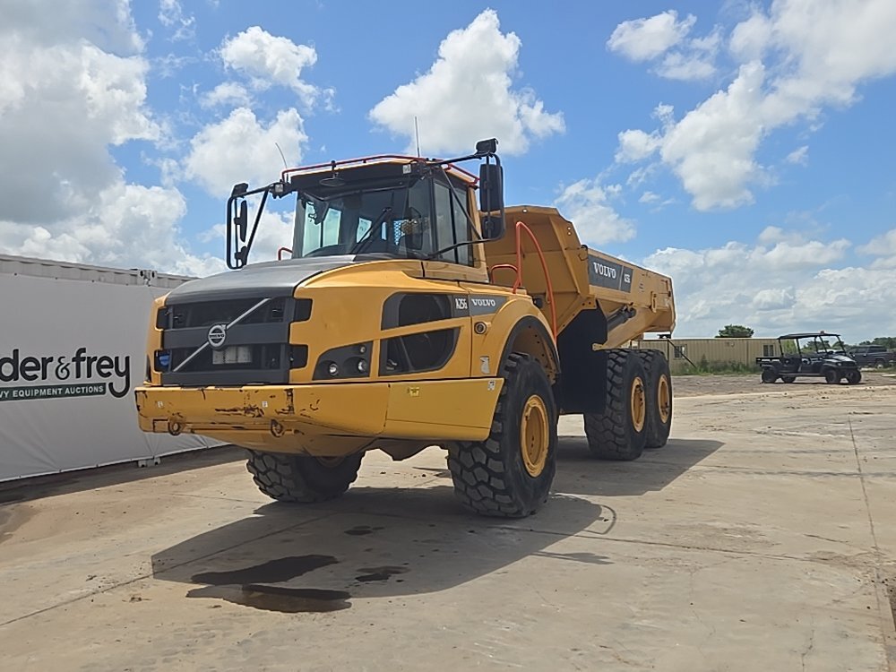2022 VOLVO A25G in North Baltimore, OH