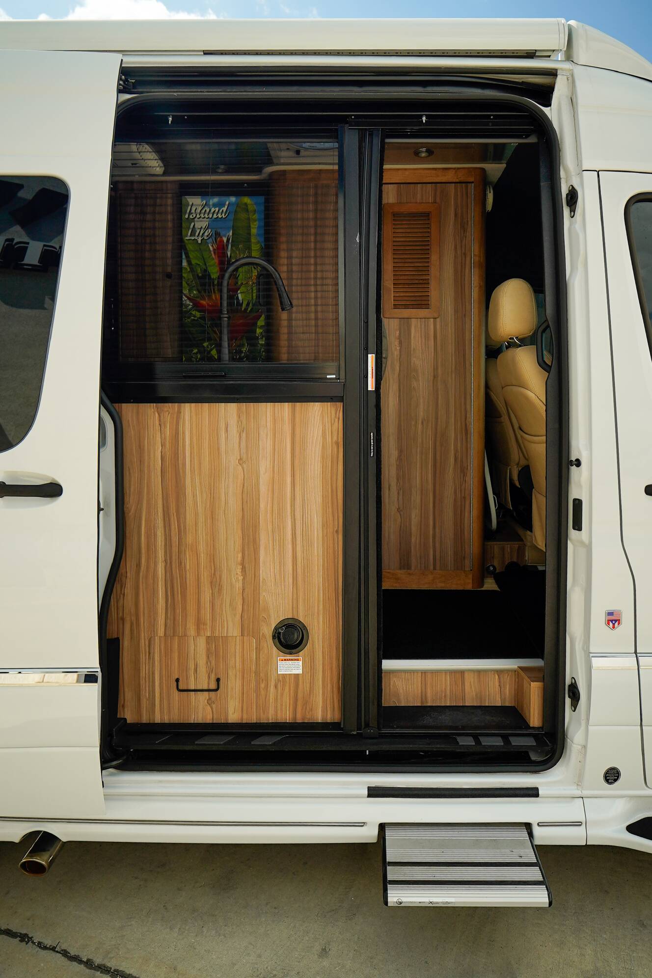 A photo of this 2023 Airstream TOMMY BAHAMA INTERSTATE 19