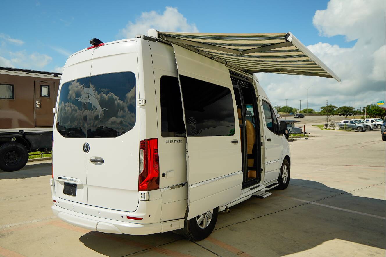 A photo of this 2023 Airstream TOMMY BAHAMA INTERSTATE 19