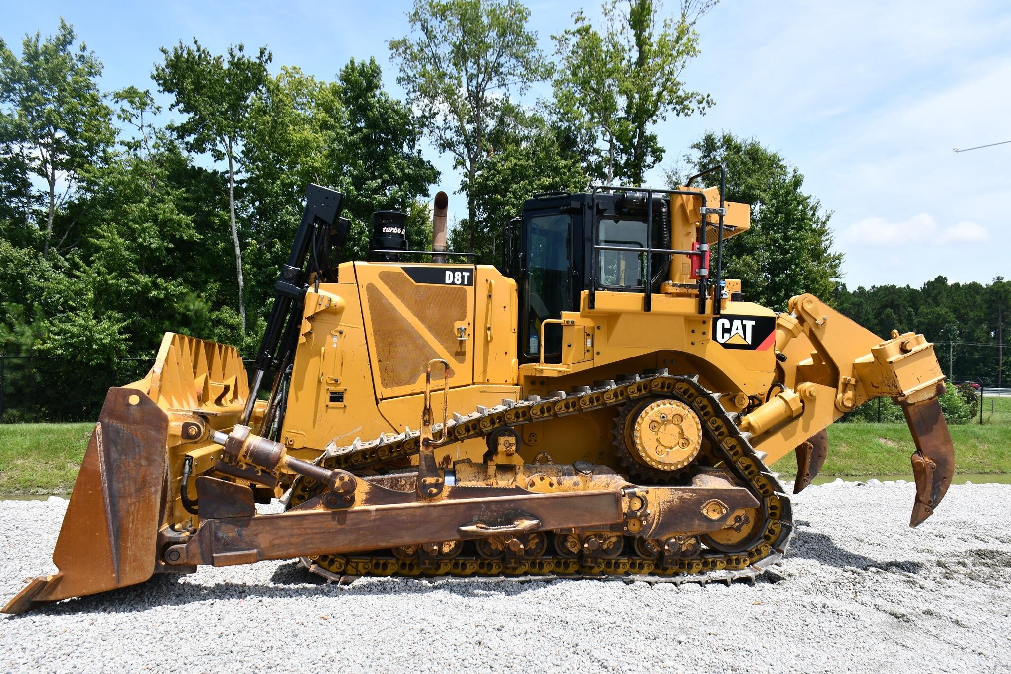 2019 CATERPILLAR D8T in Summerville, SC
