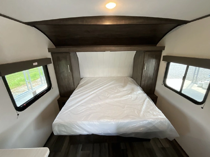 2022 RIVERSIDE RV INTREPID 211 I