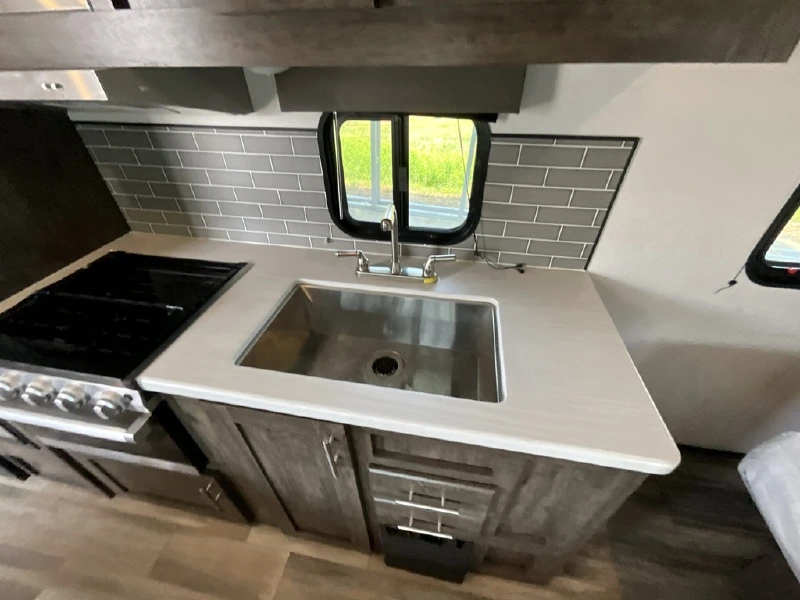 2022 RIVERSIDE RV INTREPID 211 I