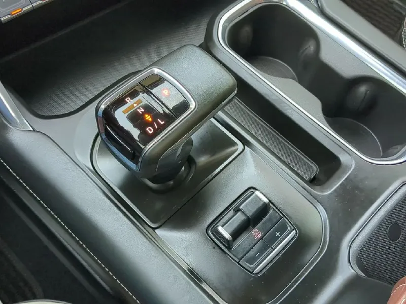 2023 GMC SIERRA