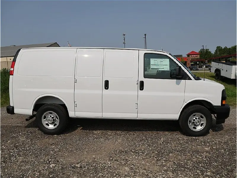 2025 CHEVROLET Express 2500