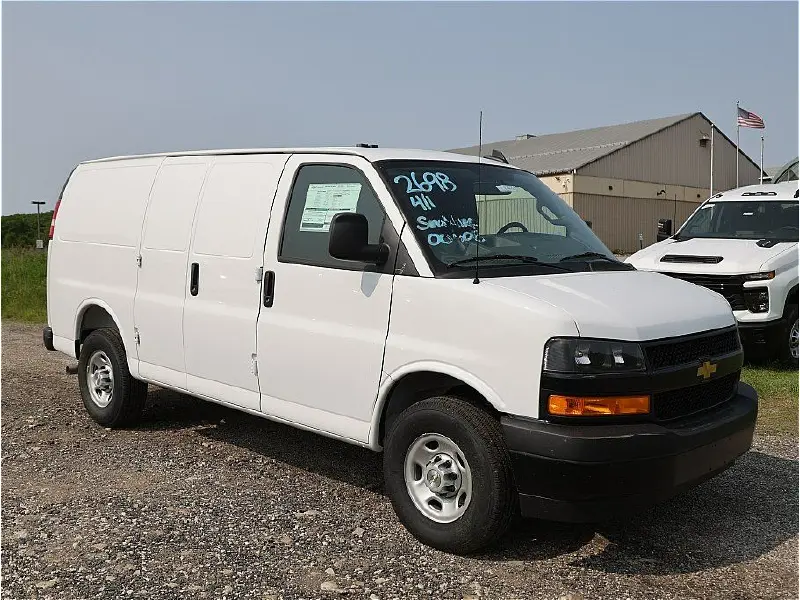 2025 CHEVROLET Express 2500