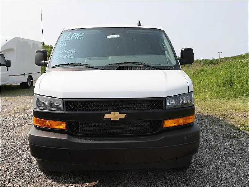 2025 CHEVROLET Express 2500
